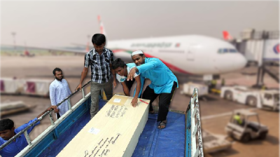 বিদেশ থেকে কফিনে ফেরা প্রবাসী: বাড়ছে মৃত্যুর মিছিল
