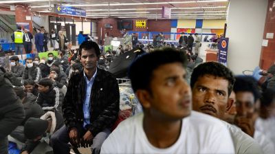প্রবাসী কর্মীদের ফেরত আসা থামছেই না