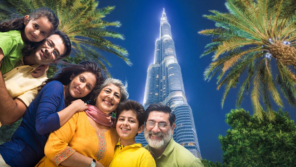 দুবাইয়ে বাবা-মায়ের রেসিডেন্স ভিসা স্পন্সর করার নিয়ম