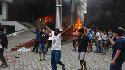 নেপালে সহিংসতায় বাংলাদেশি পরিবার আক্রান্ত