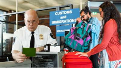 বিদেশের বিমানবন্দর ইমিগ্রেশনে যেসব প্রশ্ন করেন অফিসাররা