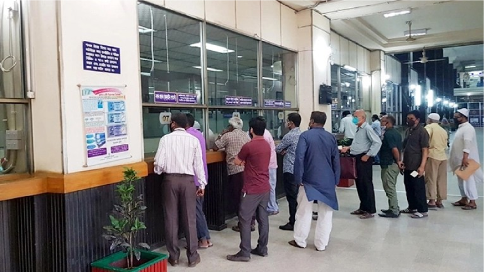 হজ নিবন্ধনে সহায়তায় শনিবারও খোলা থাকবে নির্ধারিত ব্যাংক