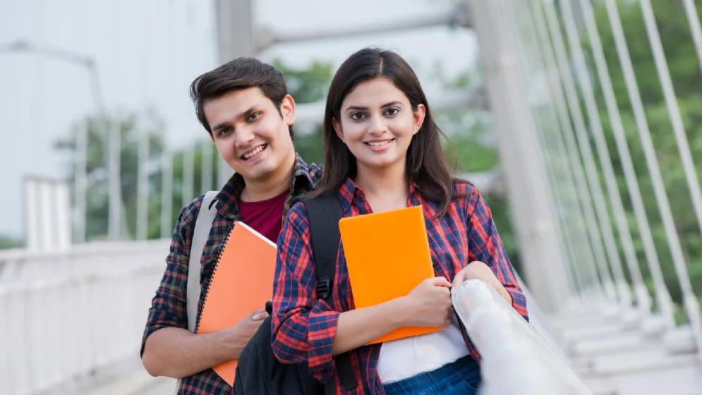 বিদেশে ভারতীয় শিক্ষার্থীর সংখ্যা আট বছরে সবচেয়ে কম