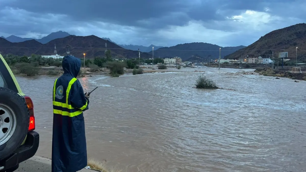 সৌদি আরবে ভারি বৃষ্টির আভাস, বন্যার সতর্কতা জারি
