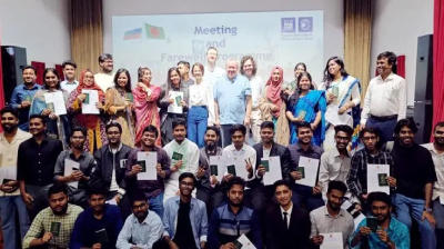 রাশিয়ায় উচ্চশিক্ষার জন্য ৪০ শিক্ষার্থীর ভিসা হস্তান্তর