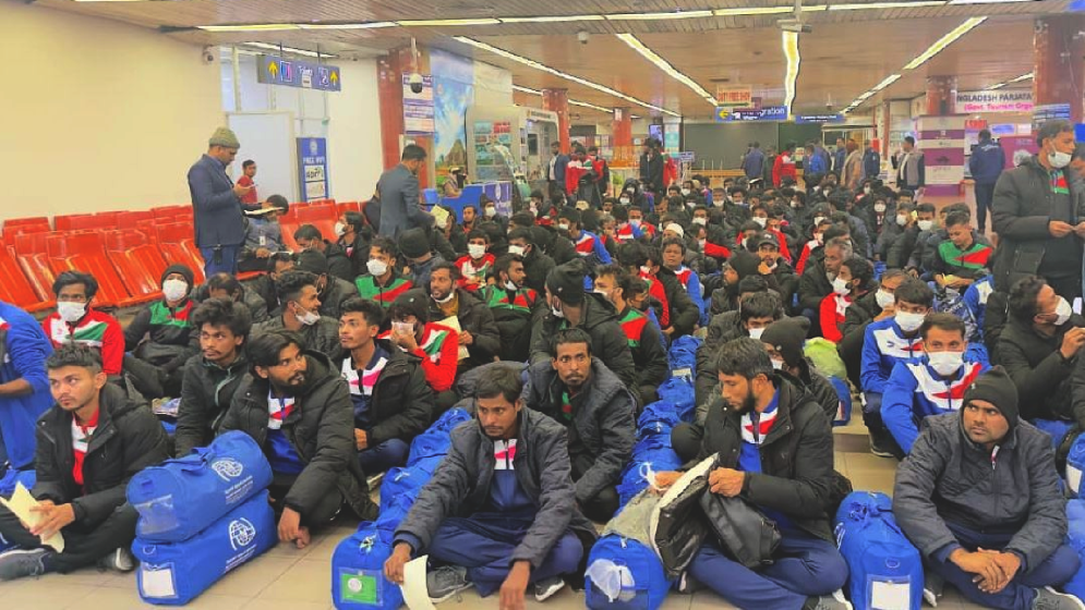 লিবিয়া থেকে ফিরিয়ে আনা হলো আরো ১৭০ বাংলাদেশিকে