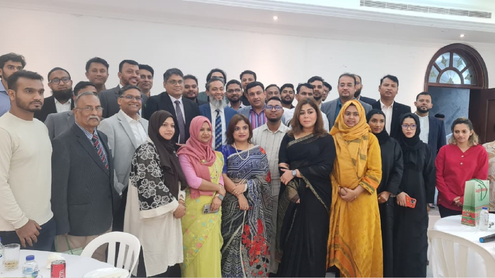 আমিরাতে বাংলাদেশি চিকিৎসকদের সম্ভাবনা ও চ্যালেঞ্জ