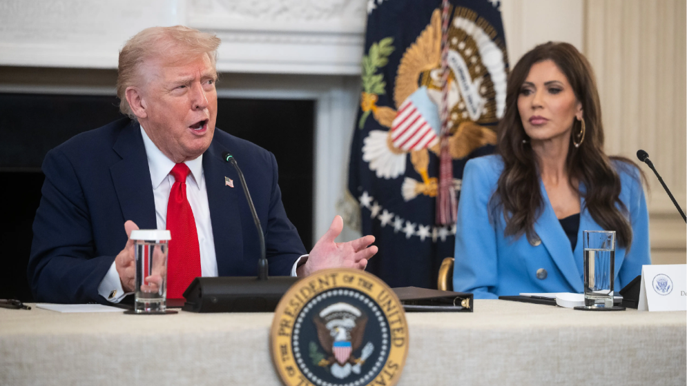 যুক্তরাষ্ট্রে ১৯ দেশের অভিবাসন স্থগিত