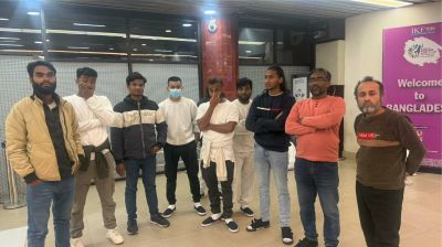 হ্যান্ডকাফ আর শেকল পরিয়ে ৩১ বাংলাদেশিকে ফেরত পাঠাল যুক্তরাষ্ট্র