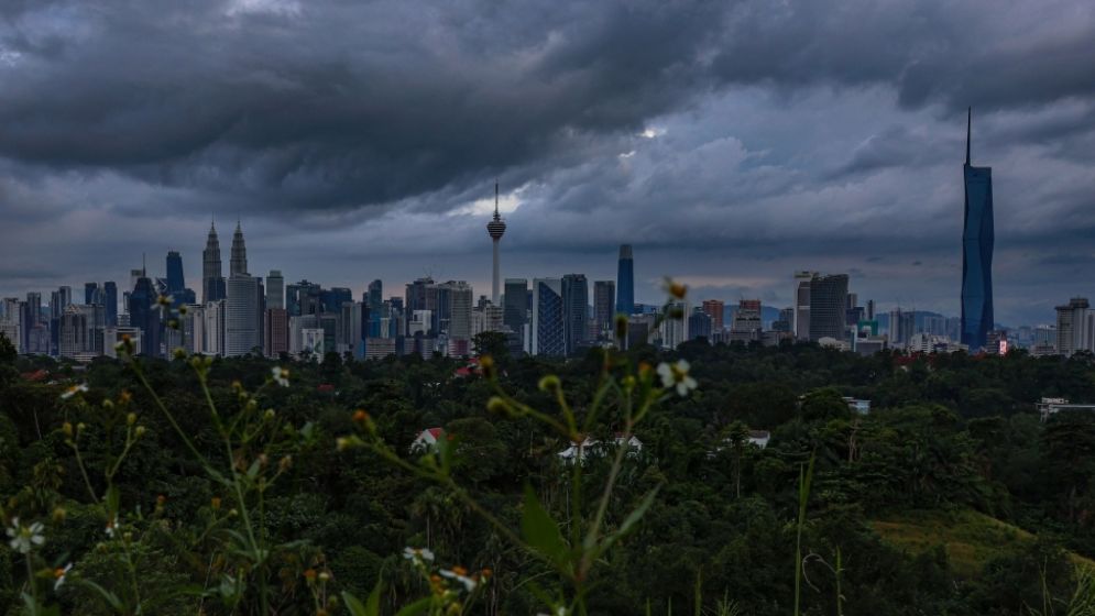 মালয়েশিয়ায় বজ্রসহ ভারি বৃষ্টি