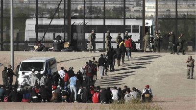 ট্রাম্প প্রশাসন, অভিবাসী ও গুয়ানতানামো বে