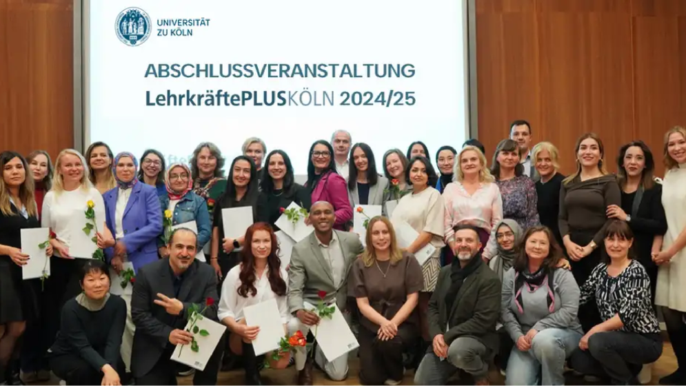 শিক্ষক সংকটে জার্মানি: অভিবাসীদের দেওয়া হচ্ছে প্রশিক্ষণ