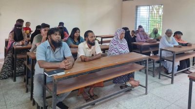 সরকারের উদ্যোগে ঘুরে দাঁড়াচ্ছেন প্রবাসফেরত কর্মীরা