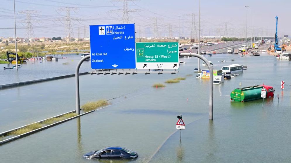 সংযুক্ত আরব আমিরাতে ভারী বৃষ্টি