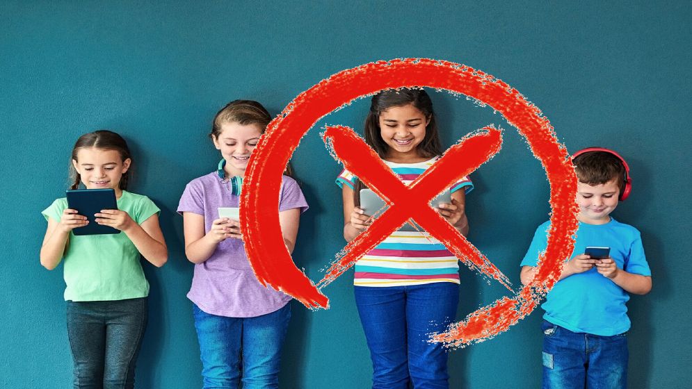 অস্ট্রেলিয়ায় কিশোরদের জন্য সোশ্যাল মিডিয়া নিষিদ্ধের এক মাস