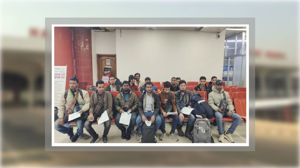রাশিয়া থেকে ফেরত এলেন ৩৫ বাংলাদেশি, প্রতারণার অভিযোগ