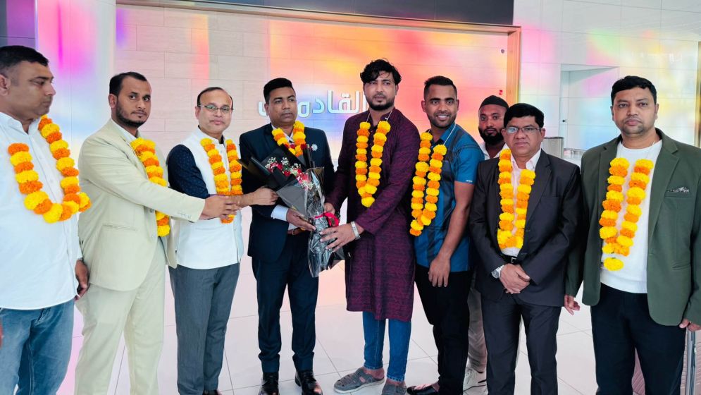 নির্বাচন পর্যবেক্ষণ শেষে বাহরাইনে ফিরছেন প্রবাসীরা