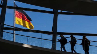 দেশ ছাড়তে চান জার্মানির তরুণদের একাংশ