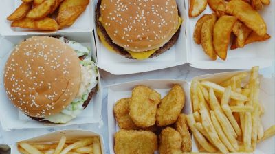 আমিরাতের স্কুলে সব ধরনের জাঙ্ক ফুড নিষিদ্ধ