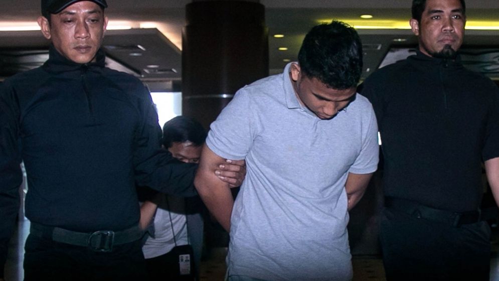 মালয়েশিয়ায় মহিলাদের টয়লেটে উঁকিঝুঁকি, একজনকে জরিমানা