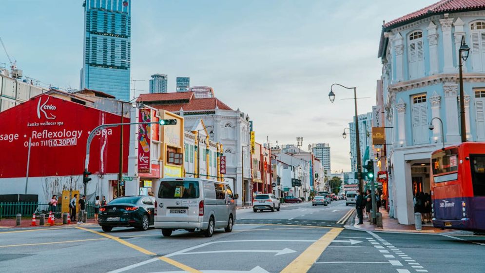 মালয়েশিয়ায় জ্বালানি সংকটে মন্ত্রীদের চলাচল কমানোর প্রস্তাব