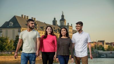 বিদেশি শিক্ষার্থী আকর্ষণে নতুন উদ্যোগ নিচ্ছে পোল্যান্ড