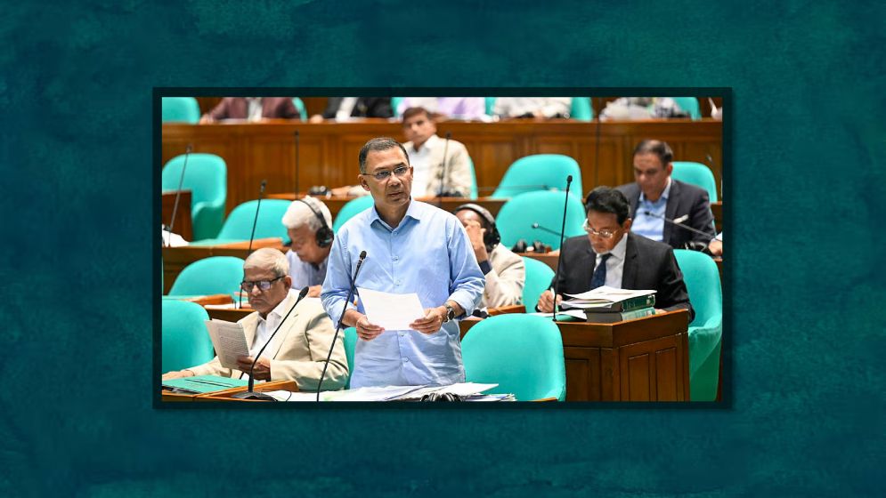 শ্রমবাজার ব্যবস্থাপনাকে ঢেলে সাজানোর ঘোষণা প্রধানমন্ত্রীর